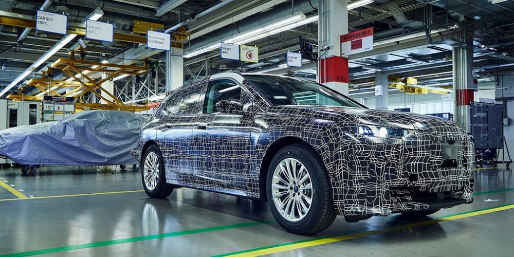 Производство прототипов BMW iNext показали на видео
