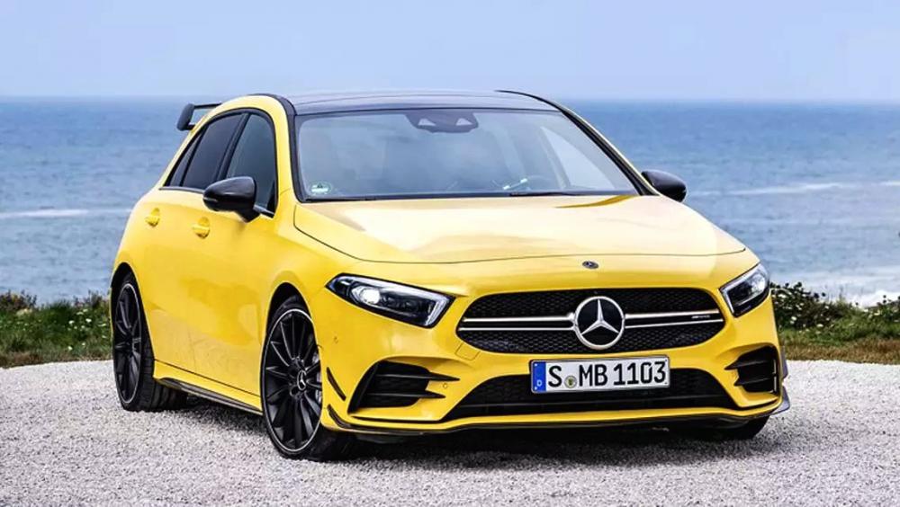 Объявлены рублевые цены на самый доступный Mercedes-AMG