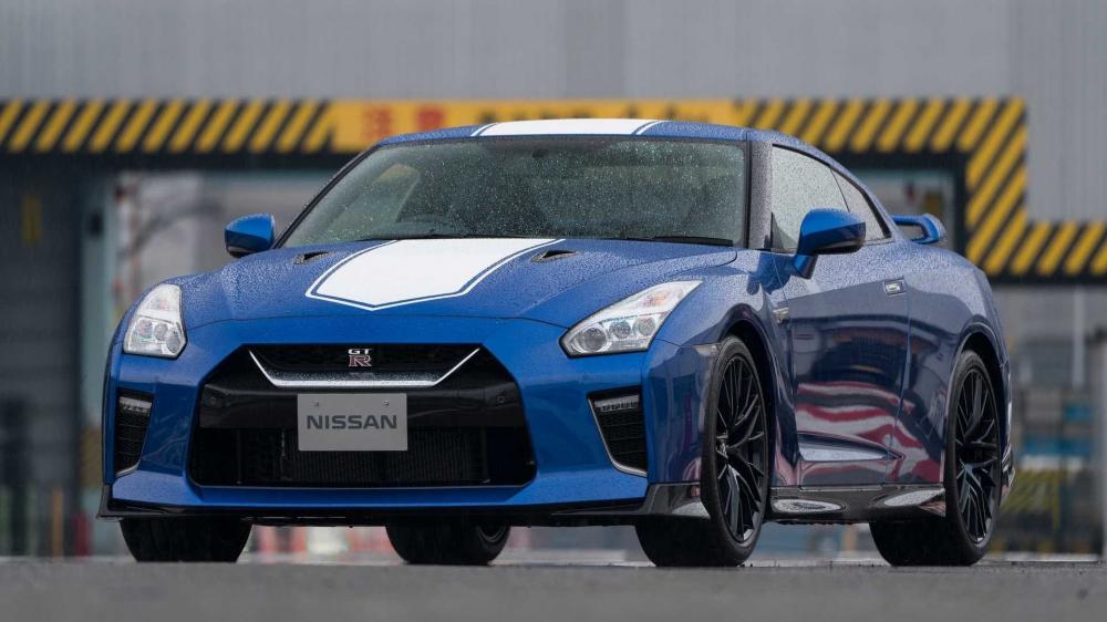 Текущий Nissan GT-R может продержаться на конвейере до 2027 года
