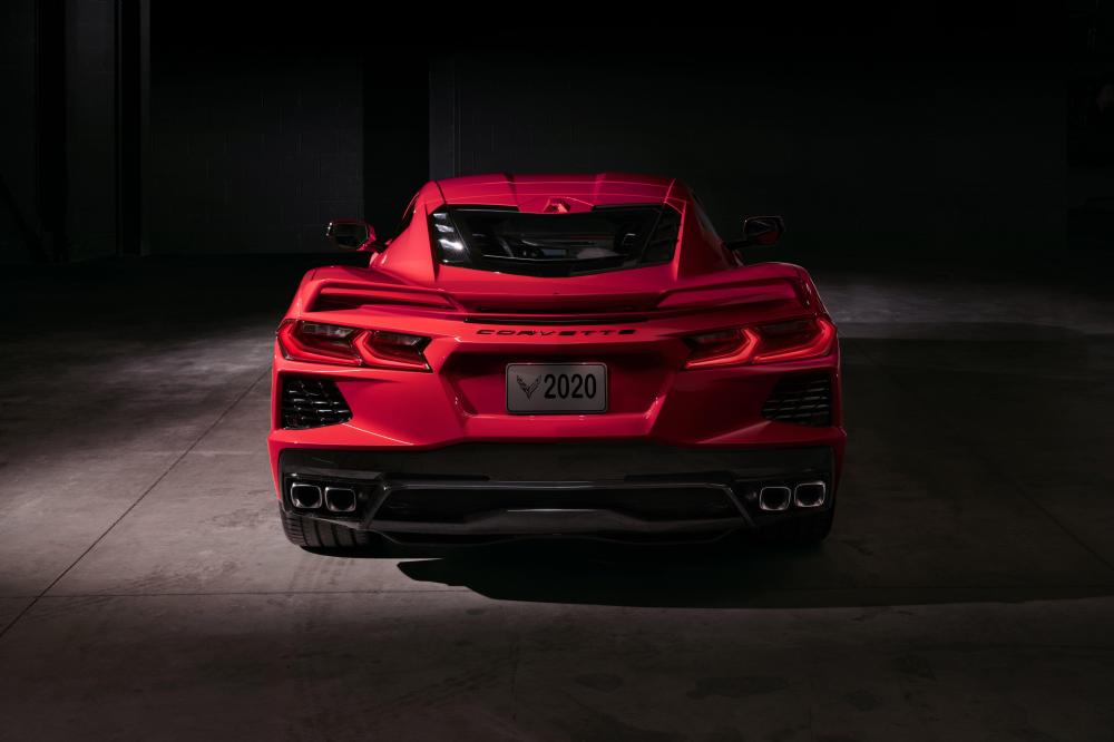 Chevrolet Corvette Stingray Z51 (C8) 2019 года