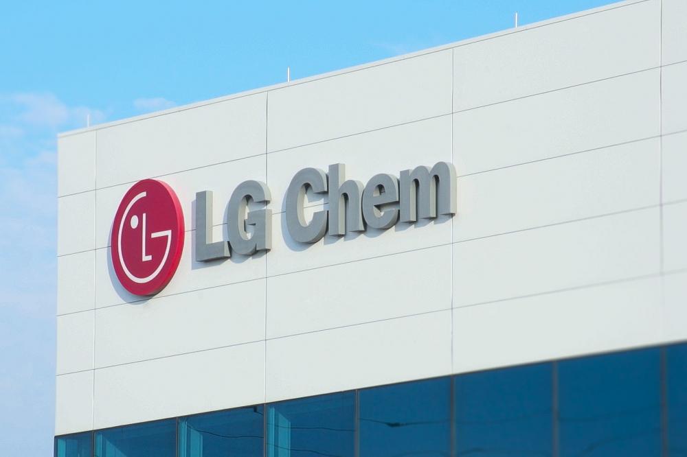 Tesla хочет закупать батареи LG