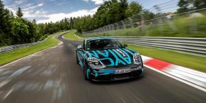 Первый электрокар Porsche установил рекорд Нюрбургринга