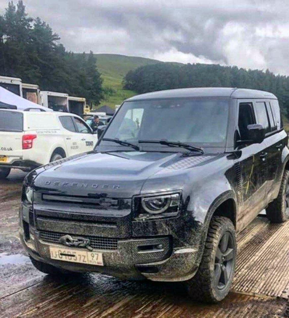 Новый Land Rover Defender снялся в фильме о Джеймсе Бонде
