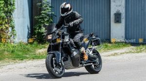 Шпионские фото KTM Supermoto 890