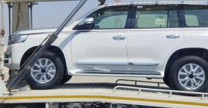Новый Toyota Land Cruiser 200 показали на первых снимках