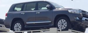 Новый Toyota Land Cruiser 200 показали на первых снимках