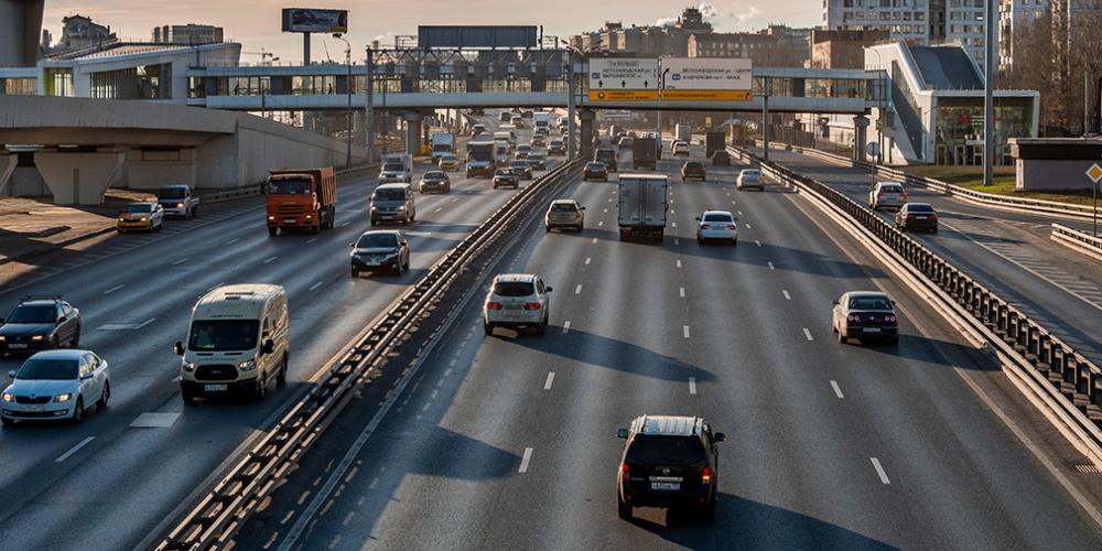 Москвичей попросили отказаться от поездок на автомобилях на четыре дня