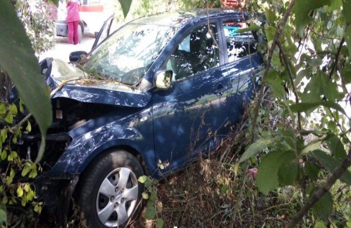 В Воложинском районе Kia врезался в дерево: водитель погиб