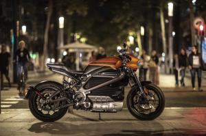 Чарли и Юэн используют Harley-Davidson LiveWire в своём новом путешествии?!