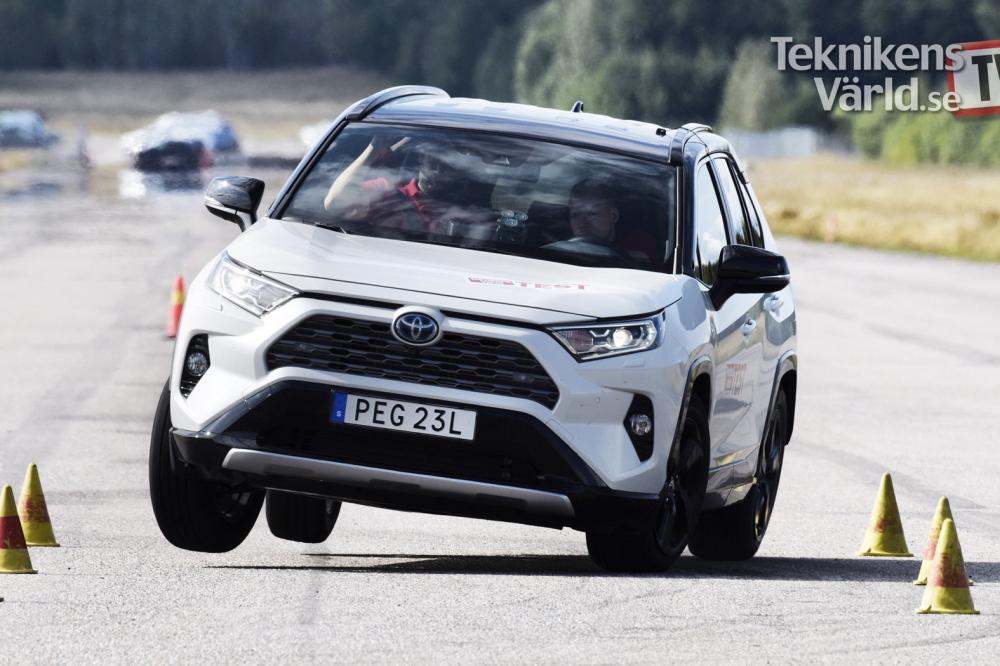 Новая Toyota RAV4 провалила «лосиный тест»