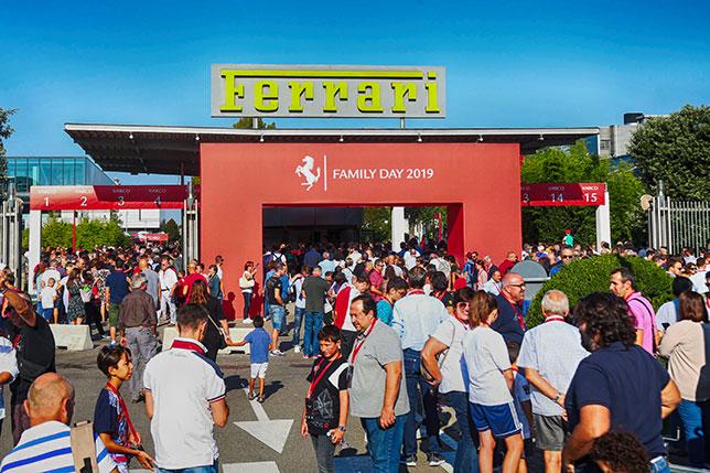 В Ferrari провели день открытых дверей