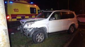 Внедорожник сбил трех человек после ДТП в Алматы