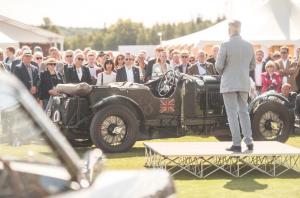 Bentley собрала в одном месте 1321 автомобиль из разных исторических эпох
