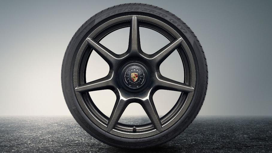 В Porsche научили правильно вставлять колпачки