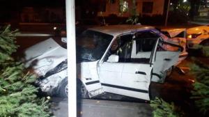 Один человек погиб и восемь пострадали в массовом ДТП в Алматы