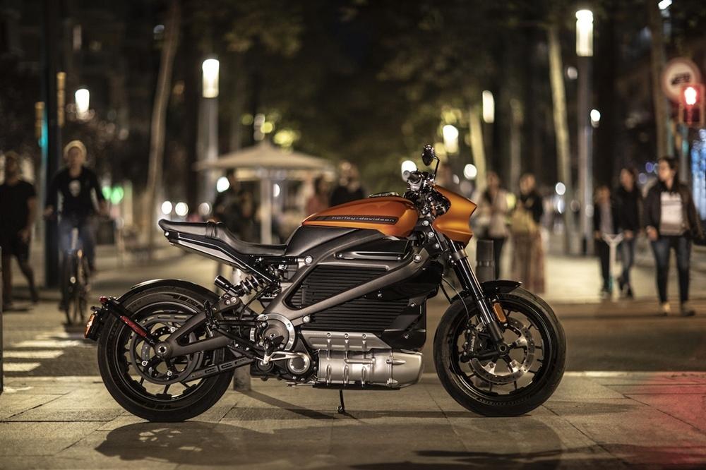 Молодежь не покупает Harley-Davidson LiveWire