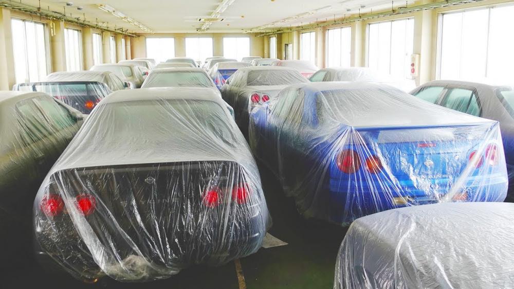 Найден склад, где Nissan Skyline продают дешевле нового айфона