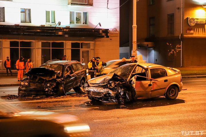 Массовая авария на Независимости: движение затруднено