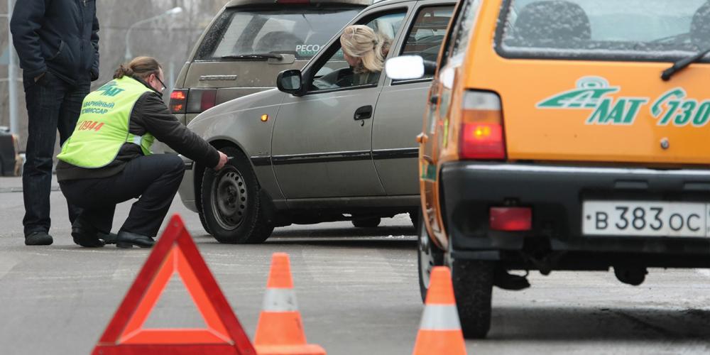 В России на федеральных трассах появятся аварийные комиссары
