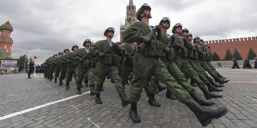 В Москве перекроют движение из-за военного парада