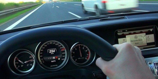 «Зеленым» не удалось добиться ограничения скорости на автобанах Германии
