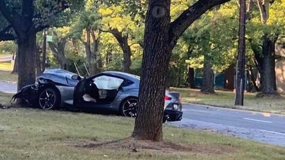 Вот эту в хлам разбитую Toyota Supra пытаются продать