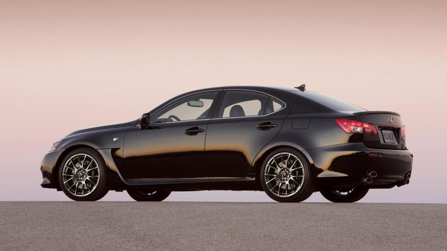 У нового Lexus IS не будет F-версии