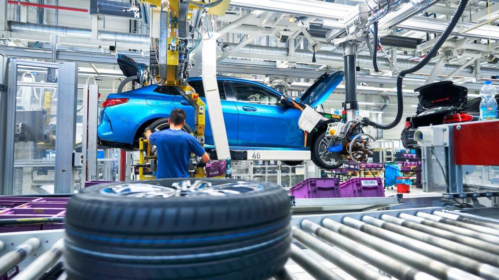 BMW показала, как собирают четырехдверную "двойку"