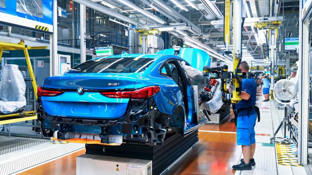 BMW показала, как собирают четырехдверную "двойку"