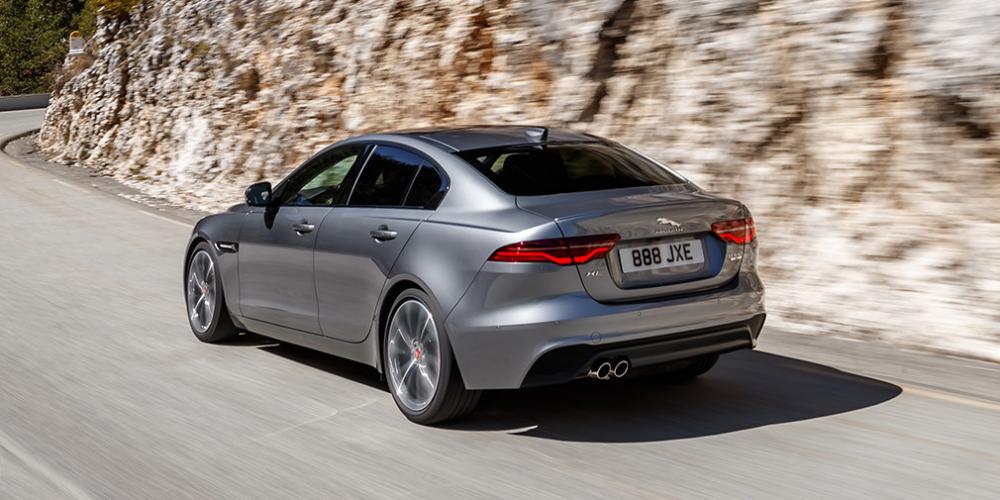 До России добрался обновленный Jaguar XE