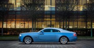 На потолке Rolls-Royce Wraith целый месяц вышивали сапсана