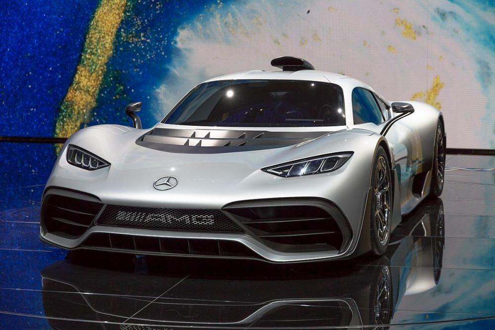 Создатели гиперкара Mercedes-AMG One справились с его проблемами