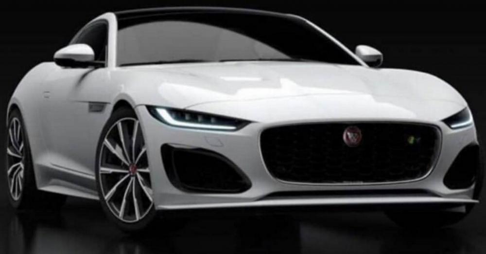 Jaguar F-Type станет еще более хищным: первые фото обновления