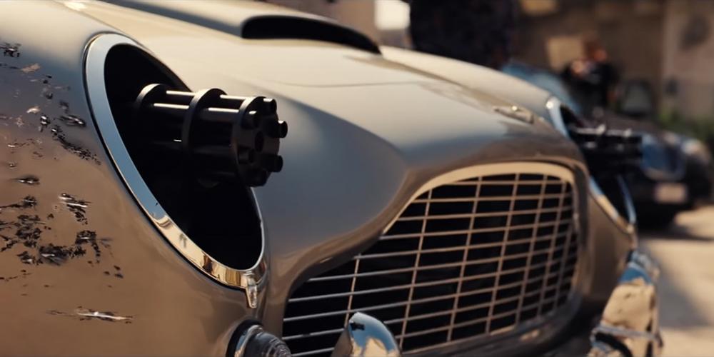 Видео: Aston Martin Джеймса Бонда оборудуют «Миниганами» в фарах