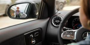 Mercedes показал салон нового GLA