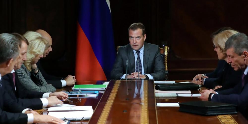 Медведев выступил против отмены нештрафуемого порога 20 км/ч