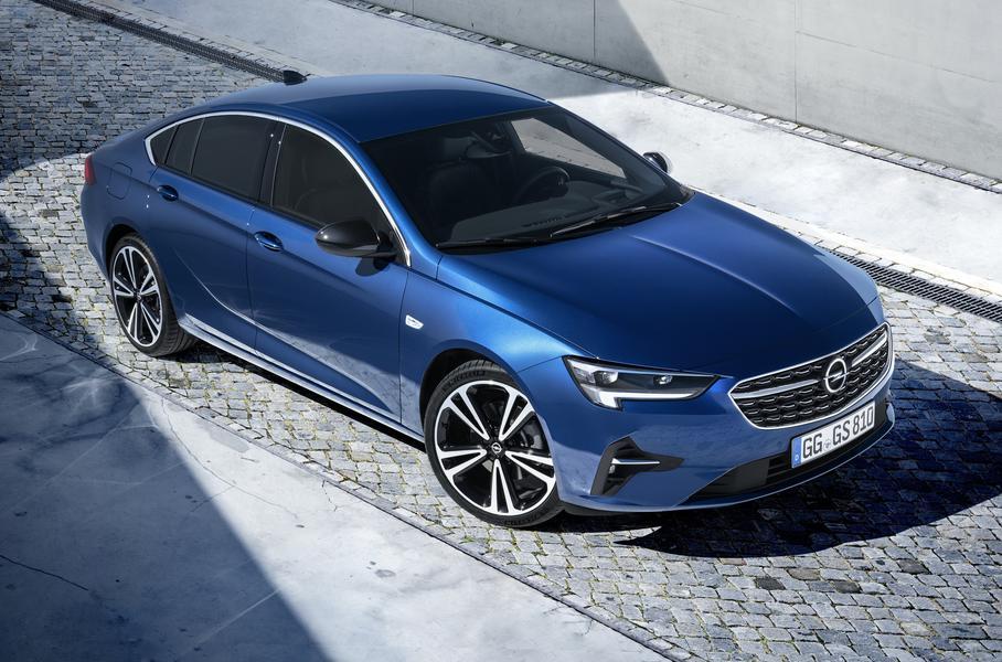  Opel Insignia получил продвинутую оптику