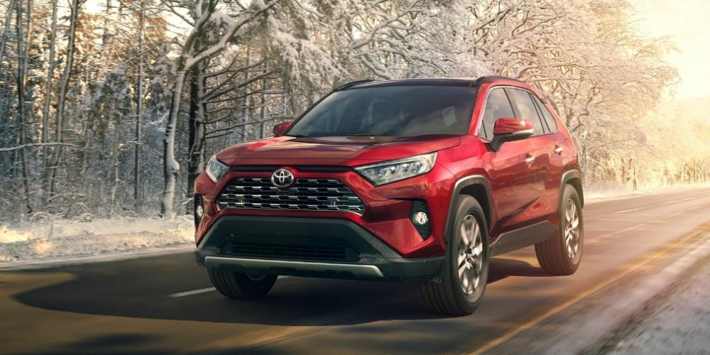 Toyota впервые за последние 10 лет стала автомобилем года в Японии