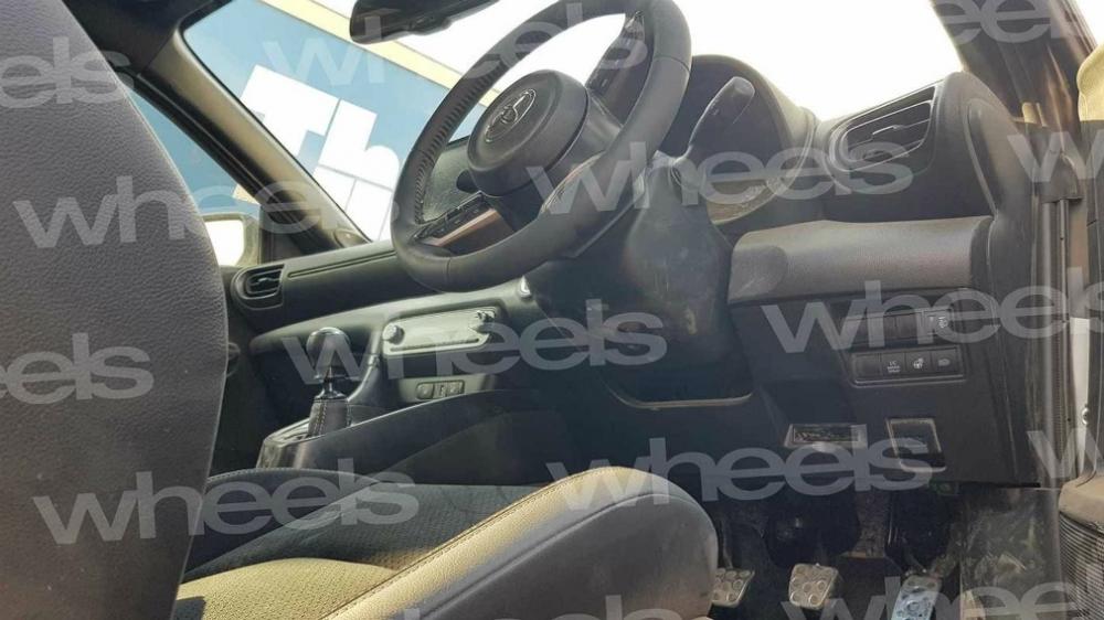 Появились первые фотографии &laquo;заряженного&raquo; хэтчбека Toyota Yaris
