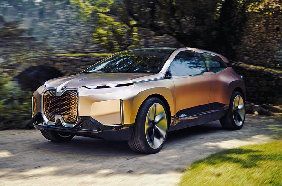 BMW продолжает защищать свои массивные решетки радиаторов