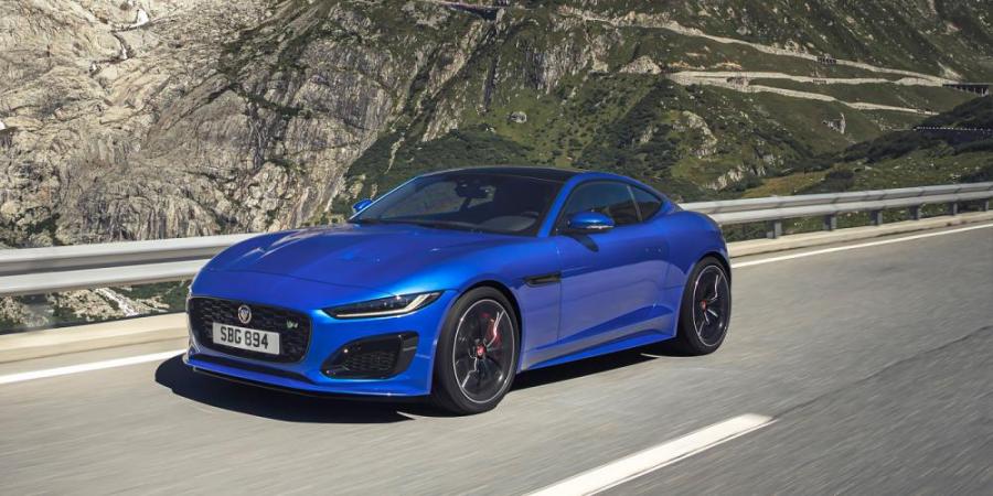 Jaguar назвал российские цены на обновленный F-Type