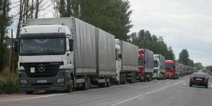 Водителям грузовиков запретили находиться за рулем более 10 часов