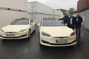 В Германии крупный таксопарк объявил о переходе на электромобили Tesla