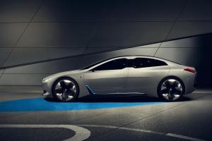 BMW подготовит электроседан для конкуренции с Porsche Taycan