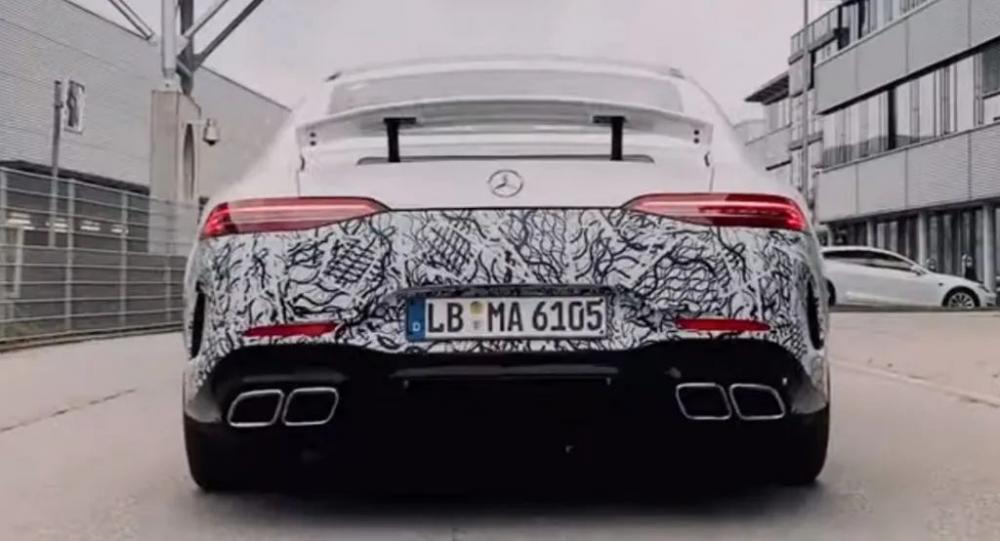 Супергибрид Mercedes-AMG GT73 впервые засветился на видео