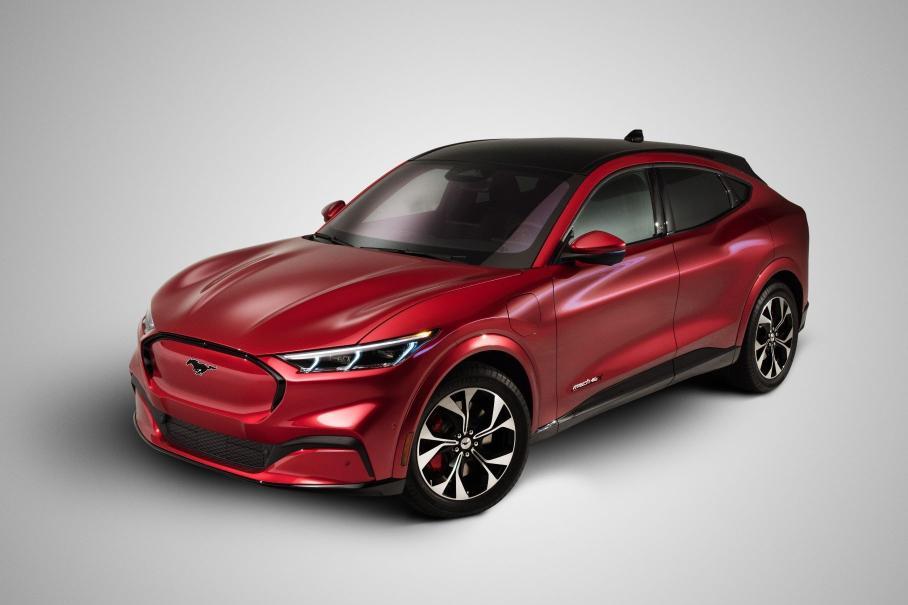 Ford рассказал о самых популярных версиях Mustang Mach-E