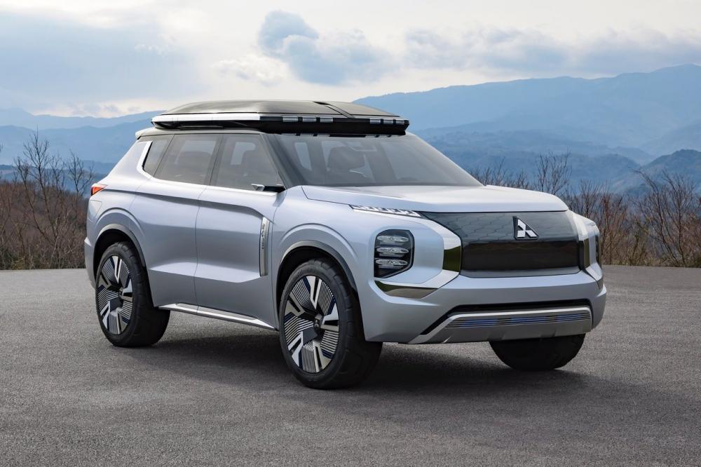 Подтвержден выход нового Mitsubishi Outlander в 2020 году