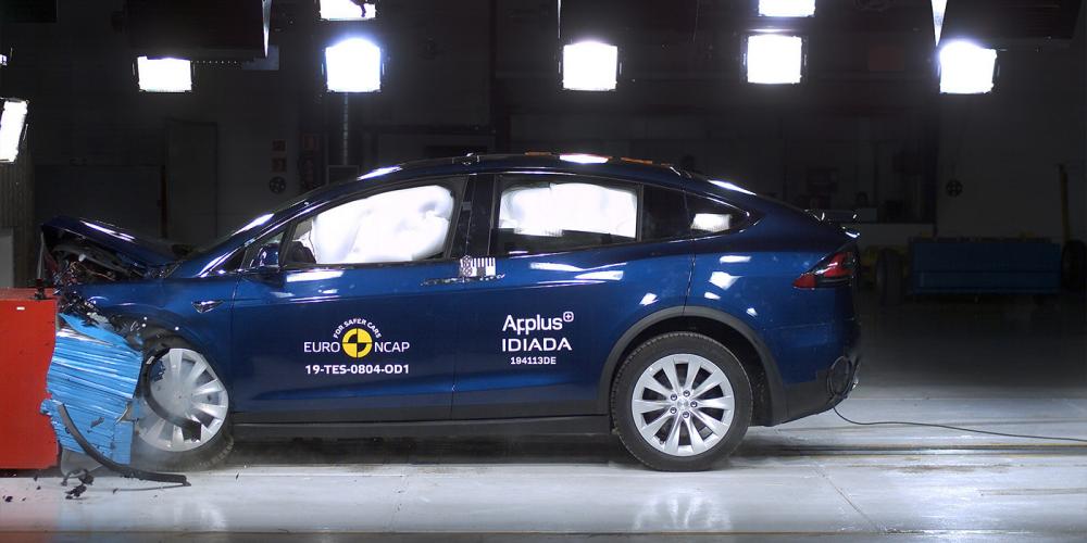 Названы самые безопасные автомобили 2019 года