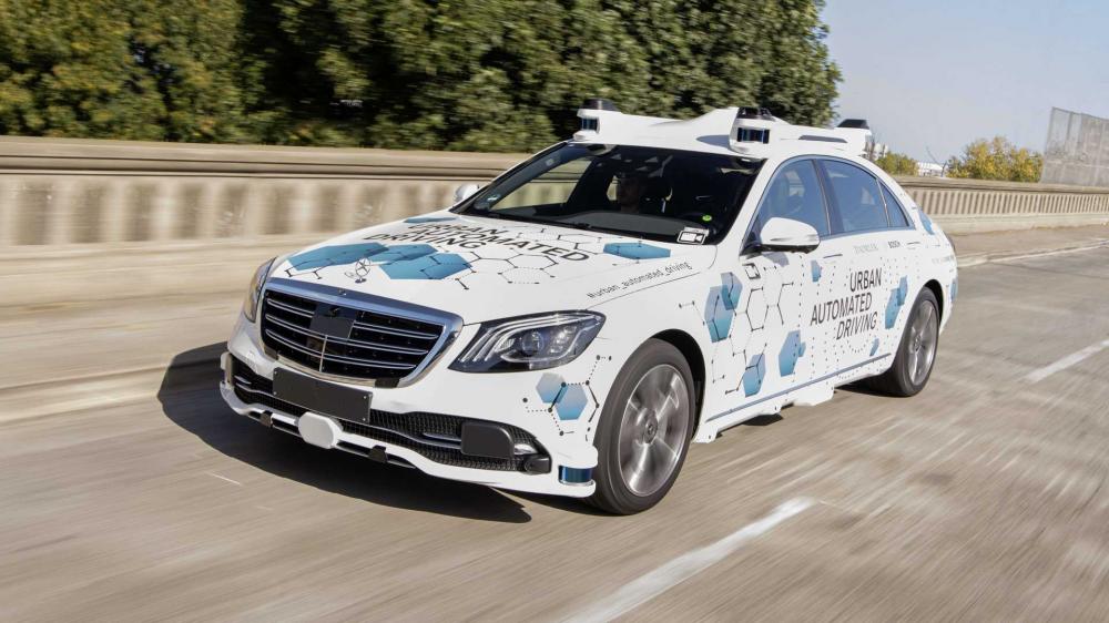 Беспилотный Mercedes-Benz S-класса в Кремниевой долине