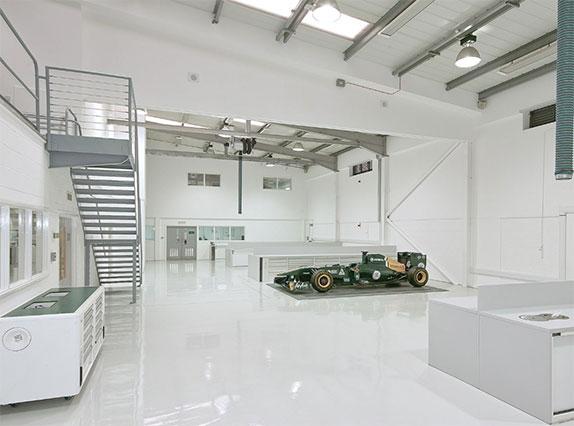 Спустя 5 лет после закрытия Caterham её база в руинах